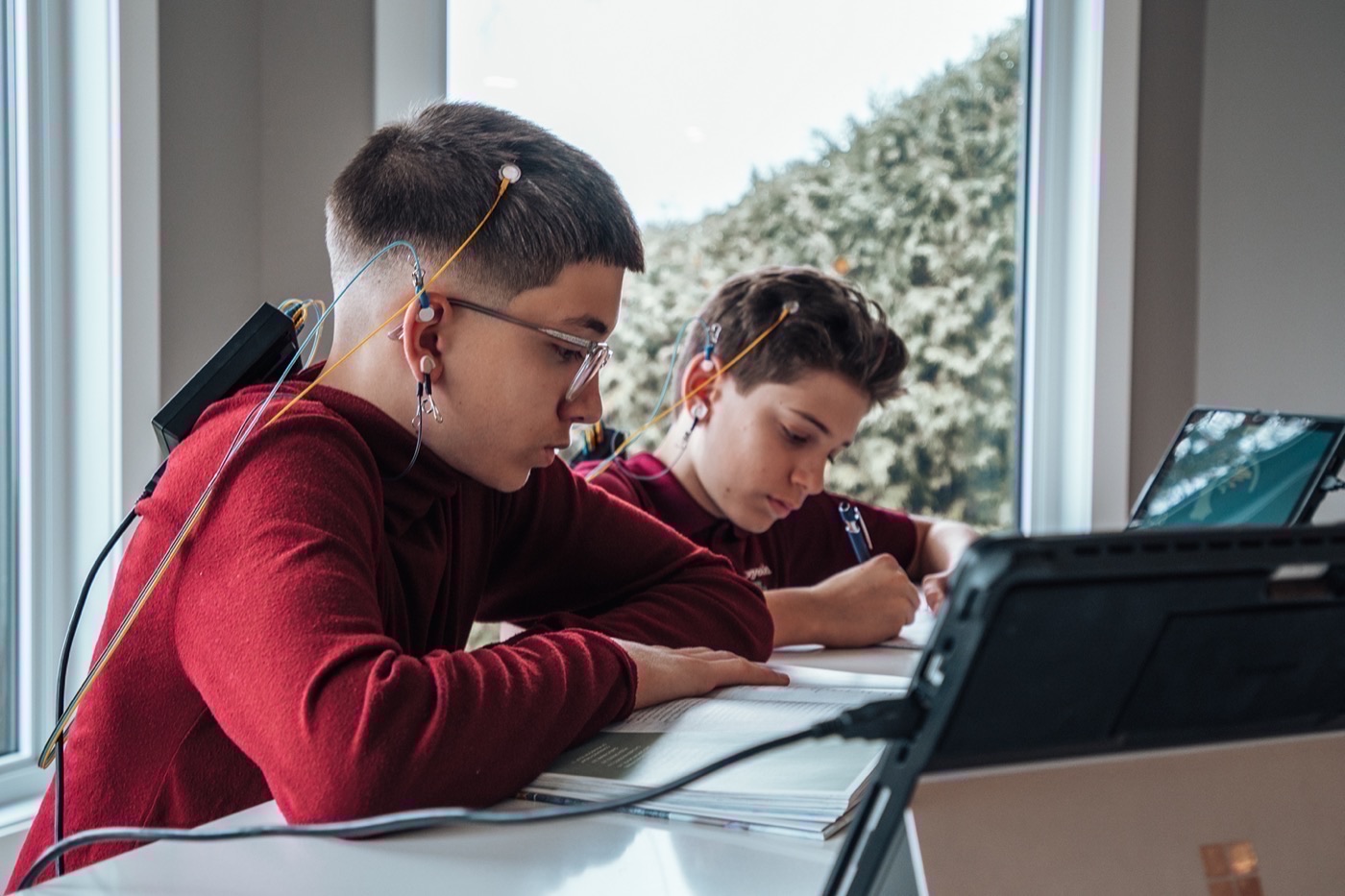 The Durand Clinic — Neurofeedback session with brainwave sensors